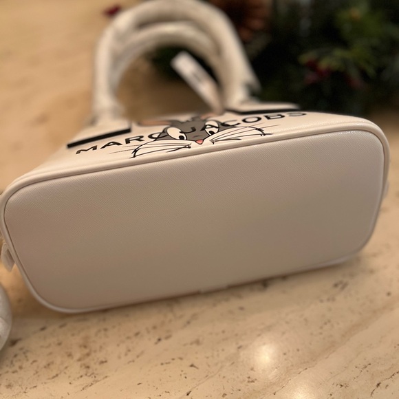 NWT Marc Jacobs x Looney Tunes Crossbody Bag - Picture 9 of 10